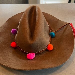 Sensistudio hat. 100 percent wool felt.  Never worn.